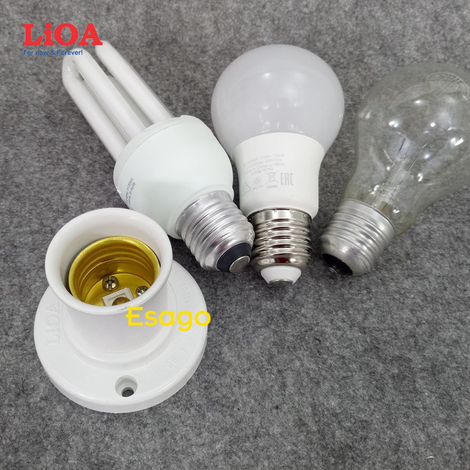 Đui thẳng xoáy E27 Thương Hiệu LIOA lắp với bóng đèn LED và compact KATE19