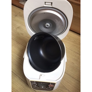 Nồi cơm điện Nhật bản 0,54L