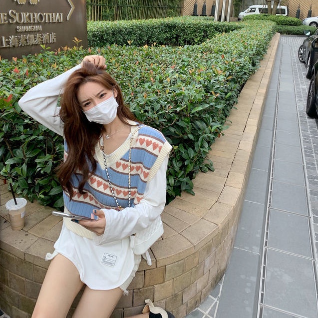 Áo gile dệt kim cổ chữ V họa tiết sọc ngang màu sắc tương phản thời trang mùa thu cho nữ | BigBuy360 - bigbuy360.vn