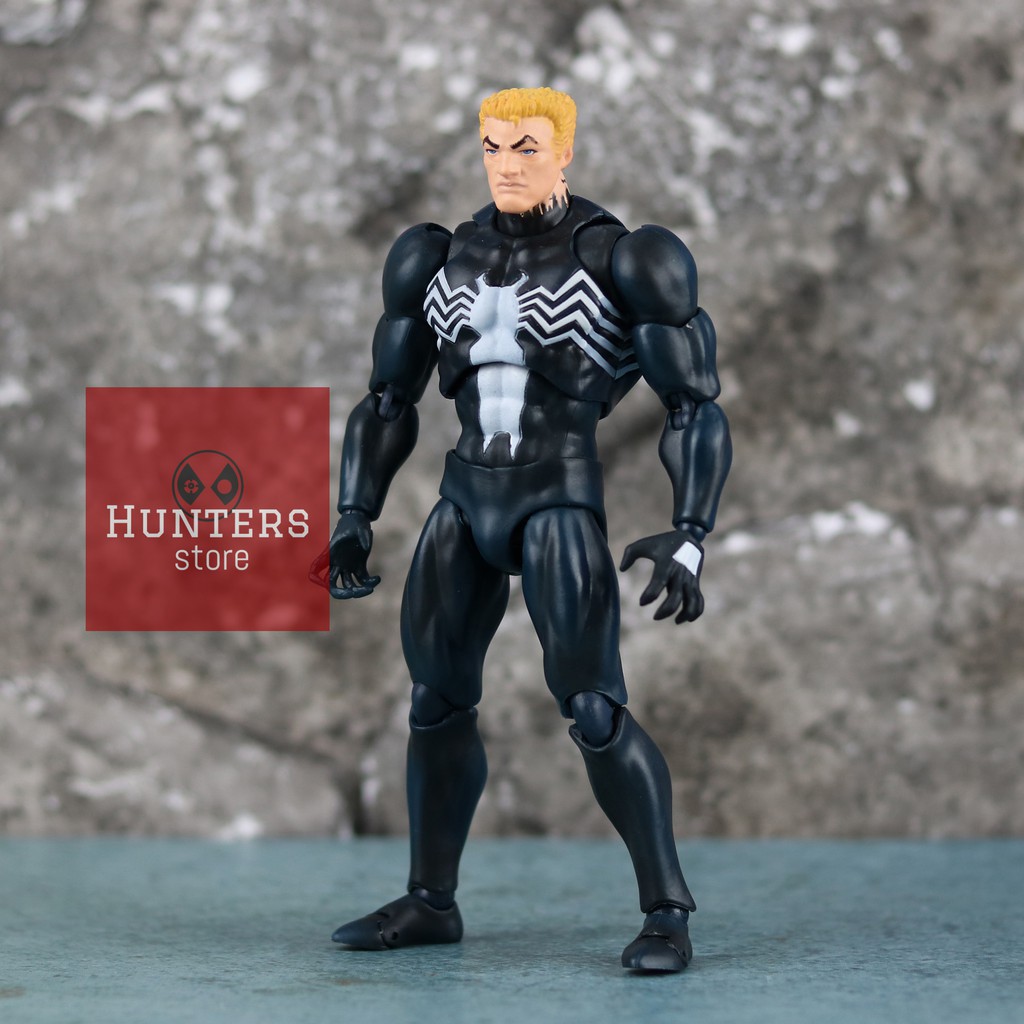 Mô hình Venom Mafex The Amazing Spider Man Comic Ver