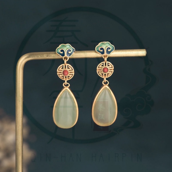 Khuyên tai nữ hình dạng phong cách thời trang