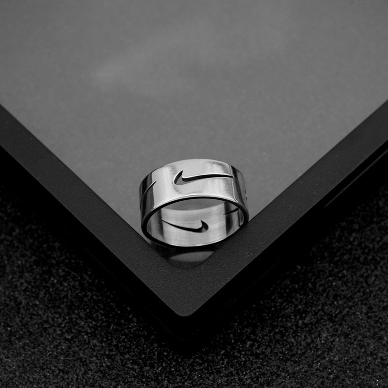 Nhẫn đeo tay kim loại phong cách hip hop cho cặp đôi