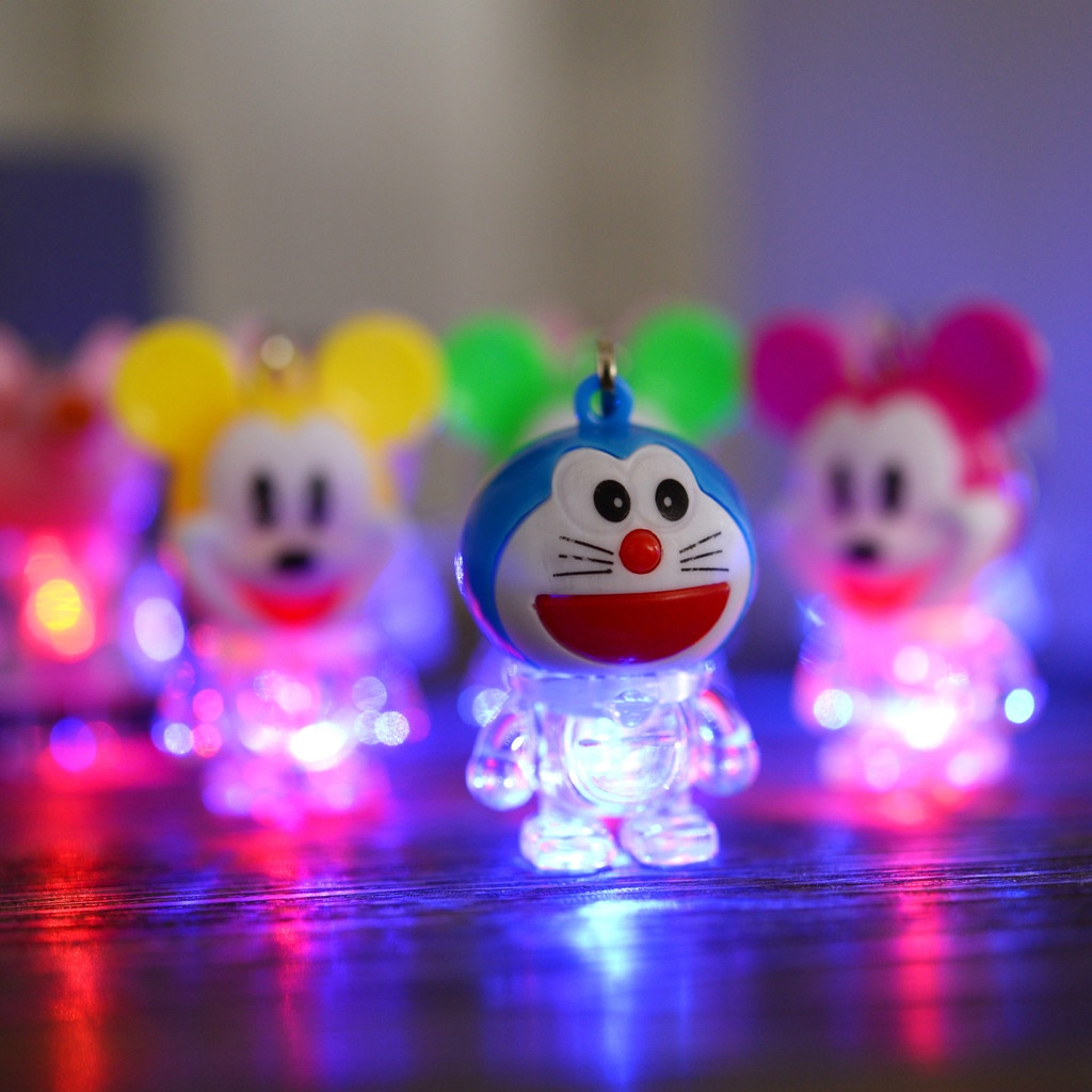 Móc Khóa Doraemon Có Đèn Led Đổi Màu Dễ Thương