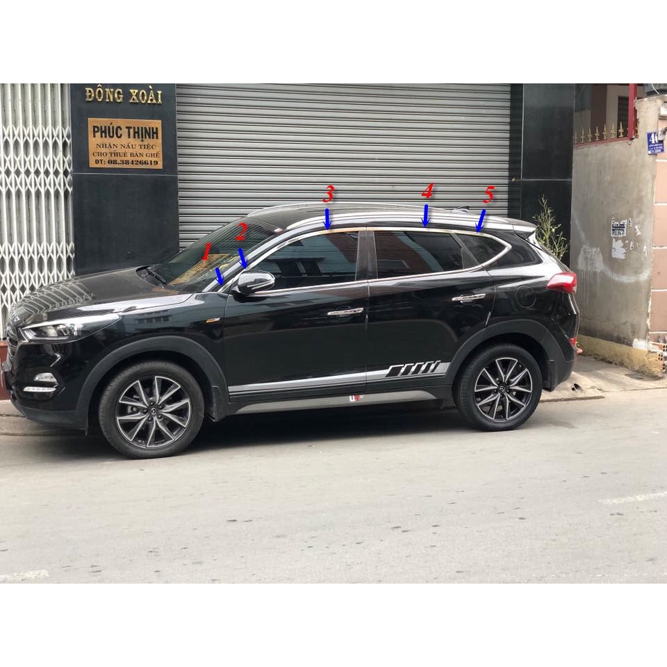 Viền inox cong kính cho Hyundai Tucson 2016-2021