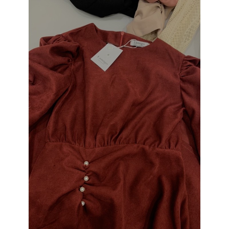 VÁY RÚM EO- VÁY THIẾT KẾ DÁNG RÚM EO ĐÍNH CÚC NGỌC | BigBuy360 - bigbuy360.vn