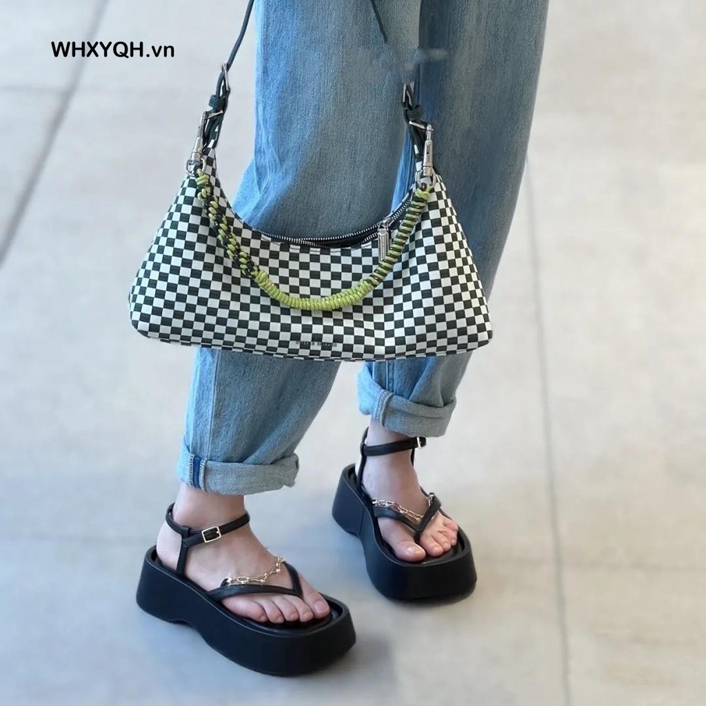 Giày Sandal Xỏ Ngón Đế Dày Tăng Chiều Cao Đính Hạt Phong Cách Hàn Quốc Roman
