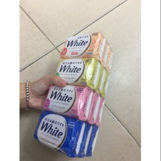 Xà phòng tắm trắng White Kao Soap