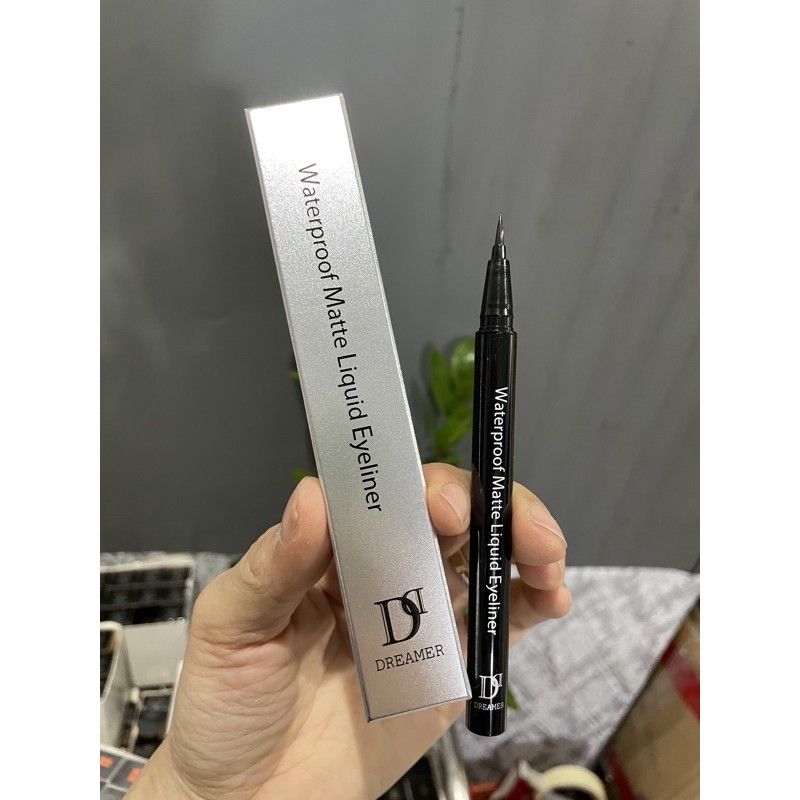 Kẻ Mắt Nước DREAMER Waterproof Matte Liquid Eyeliner