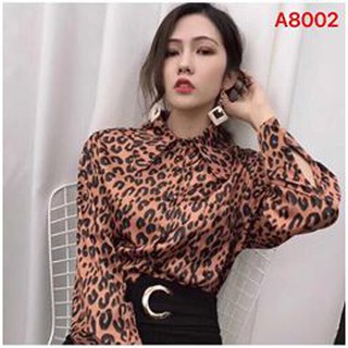 áo sơ mi  họa tiết báo