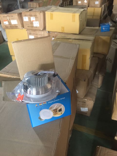 Đèn led âm trần đế tản cao cấp 7w 3 màu | BigBuy360 - bigbuy360.vn