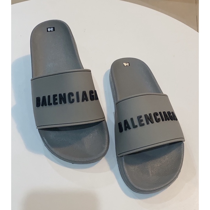 Dép Balenciaga Cho Nam Nữ Form Rộng, Đế Mềm Chống Trơn Trượt