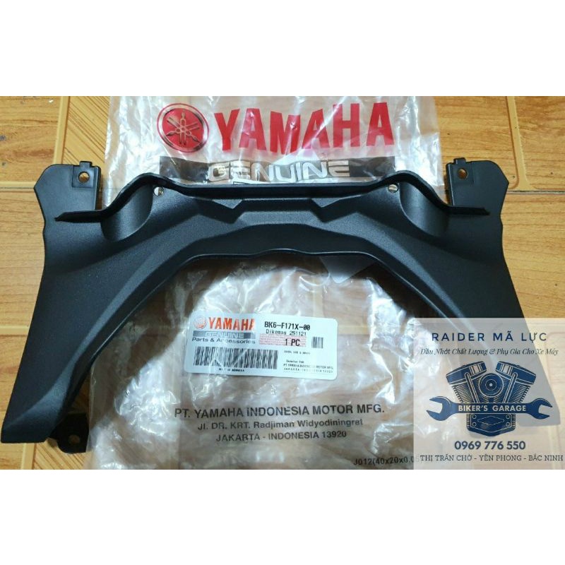Ốp dưới yên sau Yamaha R15v3 chính hãng nhập Indonesia