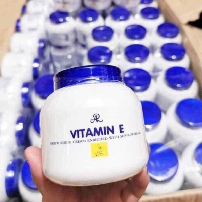 kem vitamin e thái nắp xanh