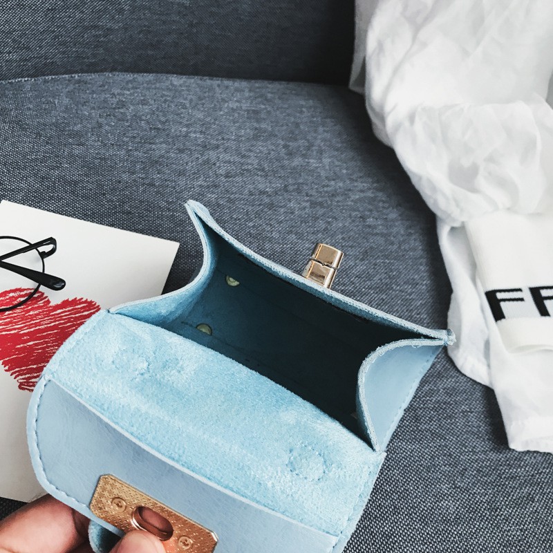 Túi đeo chéo vai dây xích cá tính | BigBuy360 - bigbuy360.vn