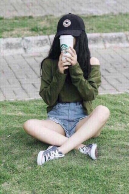 Áo phong lệch vai trễ vai hót