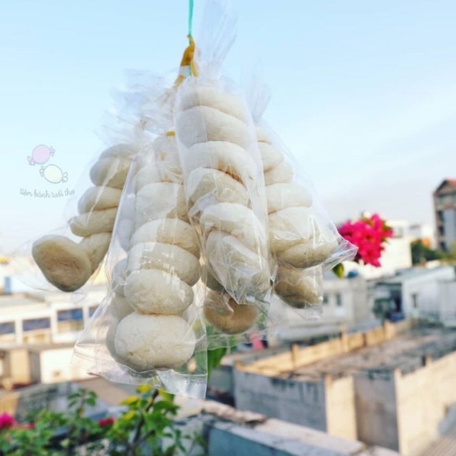 1 xâu 5 gói bánh bao sữa tuổi 8x-9x