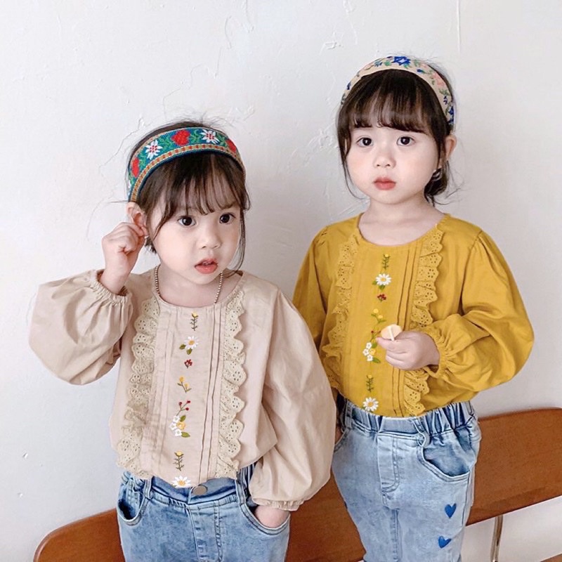 Áo sơ mi thô thêu hoa trước ngực tiểu thư kiểu dáng hàn quốc, tay bồng cho bé gái hãng Beemo