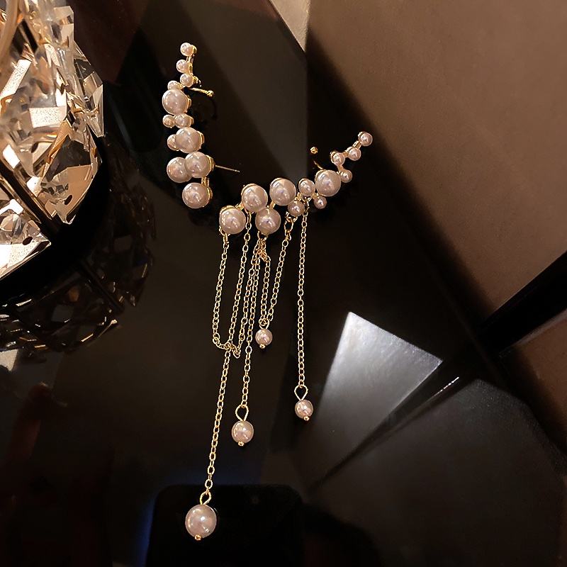 Đôi Khuyên Tai Kẹp Vành Tai Không Đối Xứng Đính Ngọc Trai Thời Trang Hàn Quốc Cho Nữ