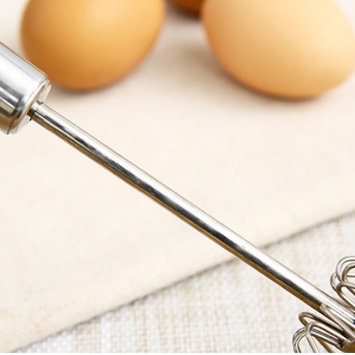 Cây đánh trứng có trục xoay tự động thông minh chất liệu inox 26cmClovershop68