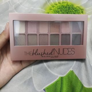 Bảng màu mắt Maybelline The Blushed Nudes Palette