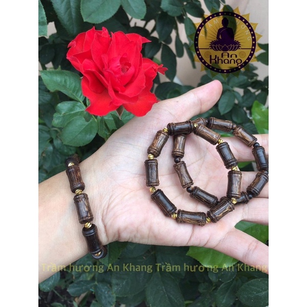 Vòng tay trầm hương sánh chìm cao cấp.