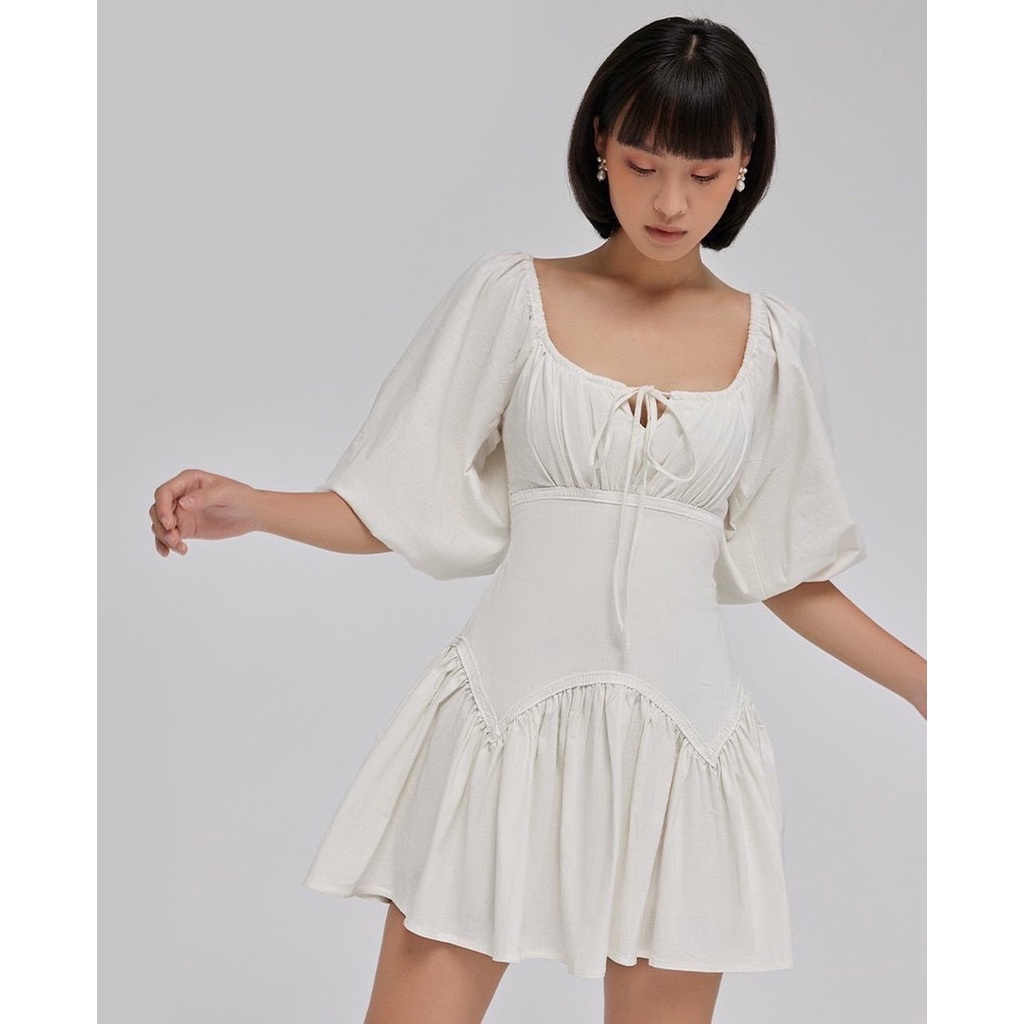 Đầm trắng cổ vuông tay phồng vintage XUKA-DRESS