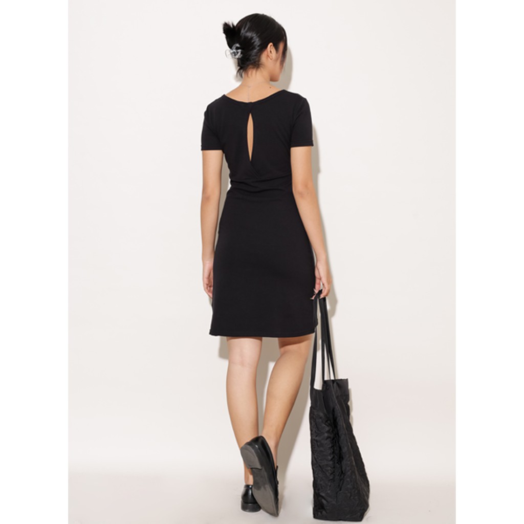 Đầm nữ ngắn tay dáng ôm thời trang GAGO open back fit mini dress màu đen GG3272 | BigBuy360 - bigbuy360.vn