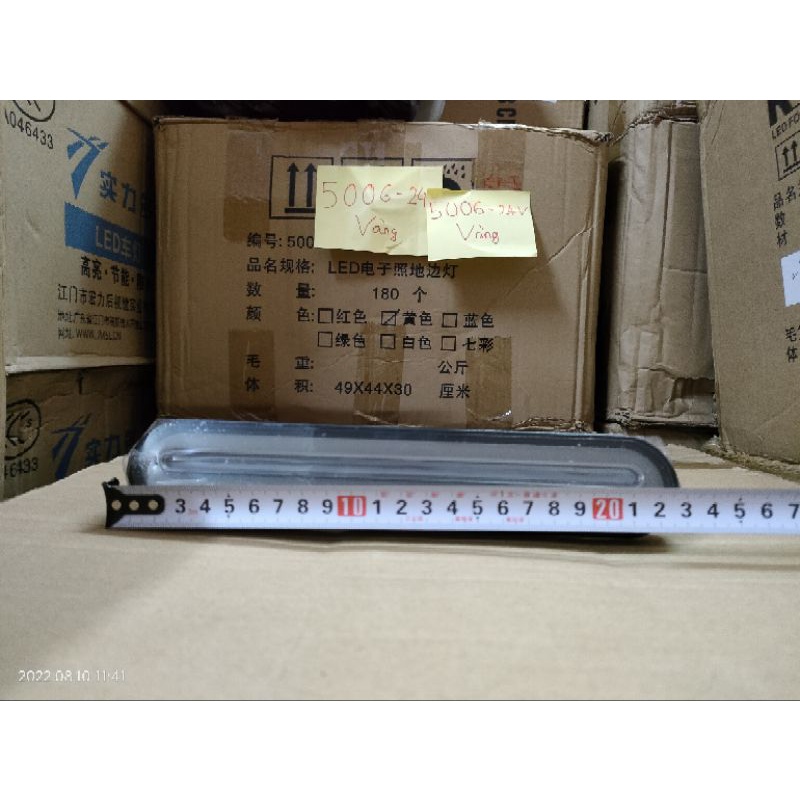 Đèn phanh 3 chế độ 12V và 24V đều xài được, giá 1 cặp