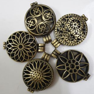 Dây chuyền vintage đựng nước hoa khô