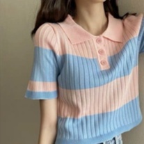 Áo len kẻ cổ đức