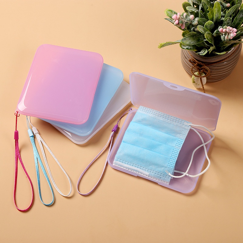 Hộp Đựng Khẩu Trang Trong Suốt Di Động Kèm Dây Đeo Tiện Dụng