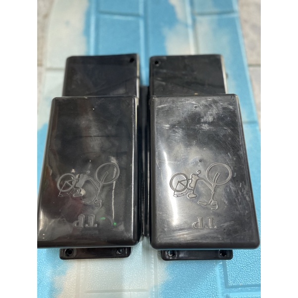 HỘP BÌNH XE ĐẠP ĐIỆN YAMAHA, PANASONIC, NATURAL | MÀU NGẪU NHIÊN TRẮNG - ĐEN | TẶNG KÈM ÓC BẮT BÌNH