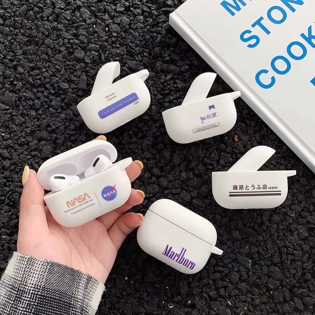 Vỏ Bảo Vệ Hộp Sạc Tai Nghe Airpods 1 / 2 Kèm Móc Khóa Sáng Tạo