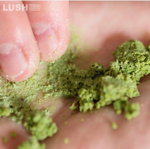 Bột rửa mặt LUSH - Herbalism, Dark Angels, Angels On Bare Skin, Aqua Marina, Let The Good Times Roll cleanser | BigBuy360 - bigbuy360.vn