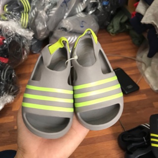 Sandal nhựa adidas