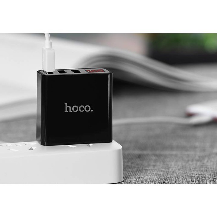 Sạc Điện Thoại 3 Cổng USB Hoco C15 - Màn Hình LCD Hiển Thị Điện Áp - Bảo Hành Chính Hãng 12T