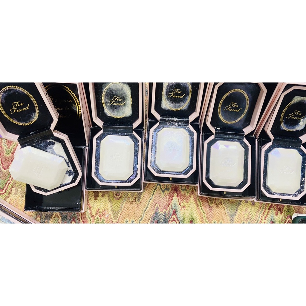 Phấn bắt sáng Too Faced - tông Fire Diamond