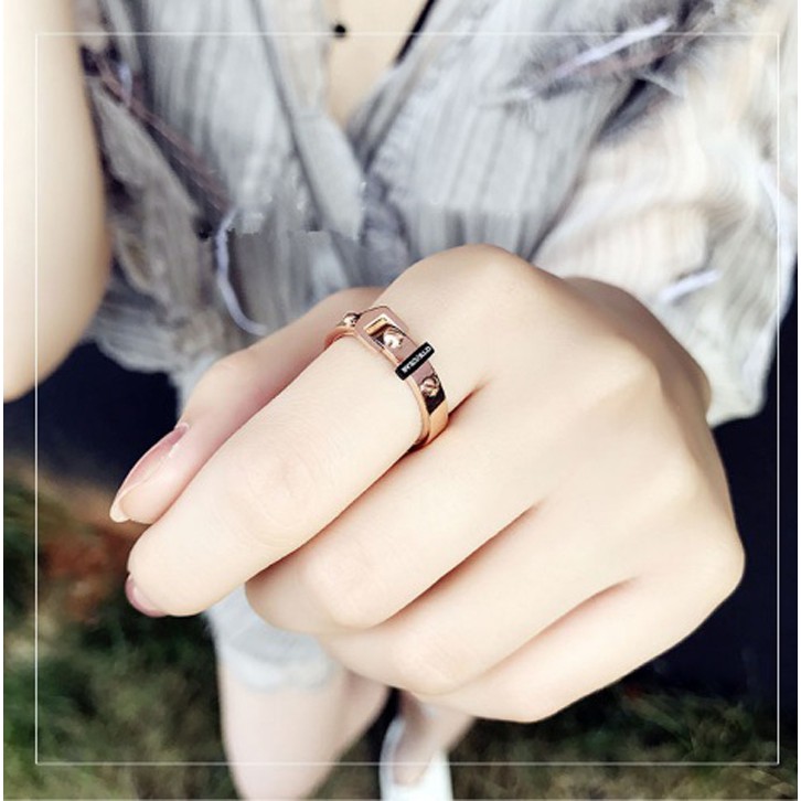 nhẫn titan cao cấp hình dây nịt màu vàng siêu độc - tặng hộp đựng xinh xắn