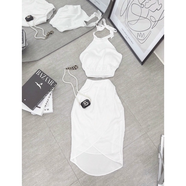 Set áo yếm trắng chân váy xẻ lưng thun