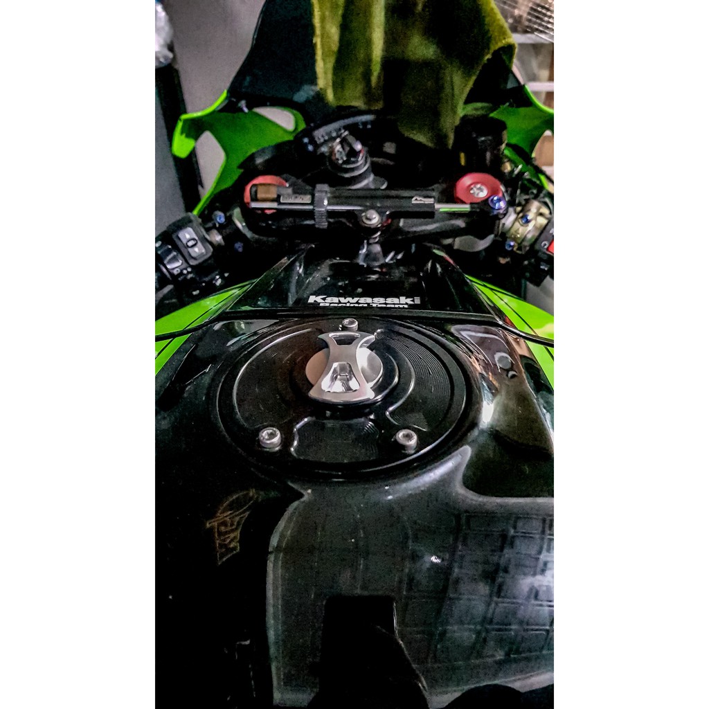 Nắp Bình Xăng CNC Kawasaki Z800 Z900 Z1000