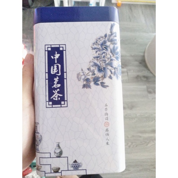 Hộp đựng trà xinh xắn với hai màu tự chọn