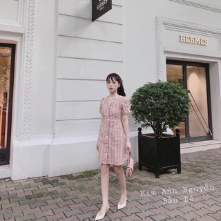 Váy kẻ ô vuông