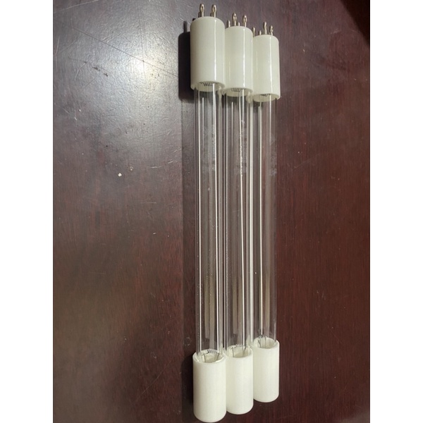 Bóng Đèn UV diệt khuẩn 4 chân cắm 6 W Rẻ Nhất Việt Nam