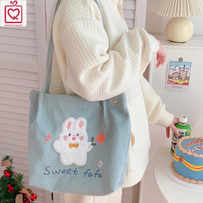 Bộ quà tặng Love is Blue túi tote, móc khoá, dây buộc tóc dễ thương Luv142 tặng bạn, gái người yêu độc đáo