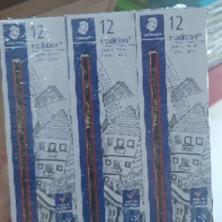1 hộp Bút chì staedter 110