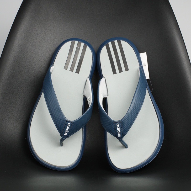 Dép xỏ ngón adidas