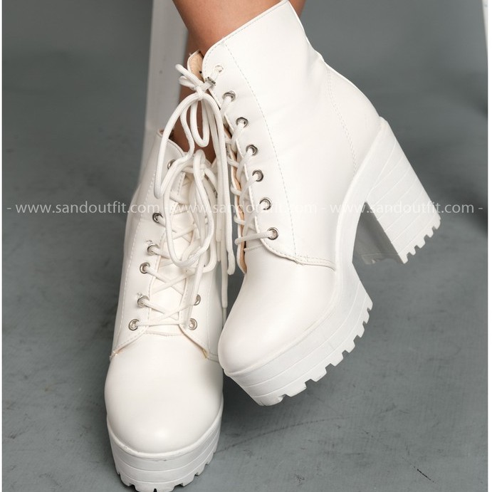 Giày Boot 7 Phân Cổ Cao Trắng
