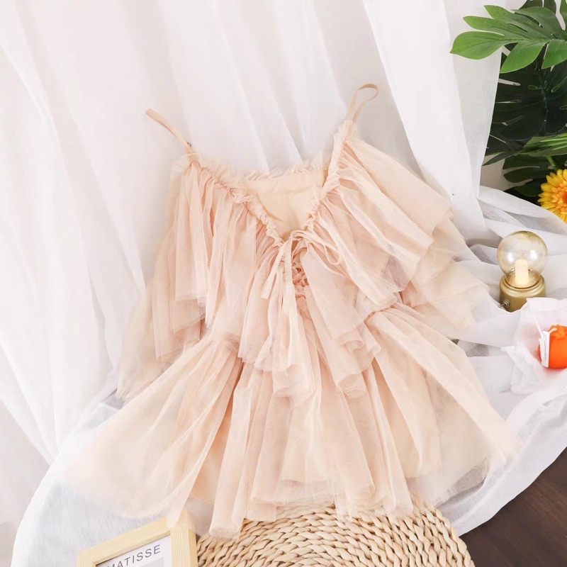𝐂𝐎́ 𝐒𝐀̆̃𝐍. Áo Hai Dây Trễ Vai Bèo Kiểu Dáng Công Chúa