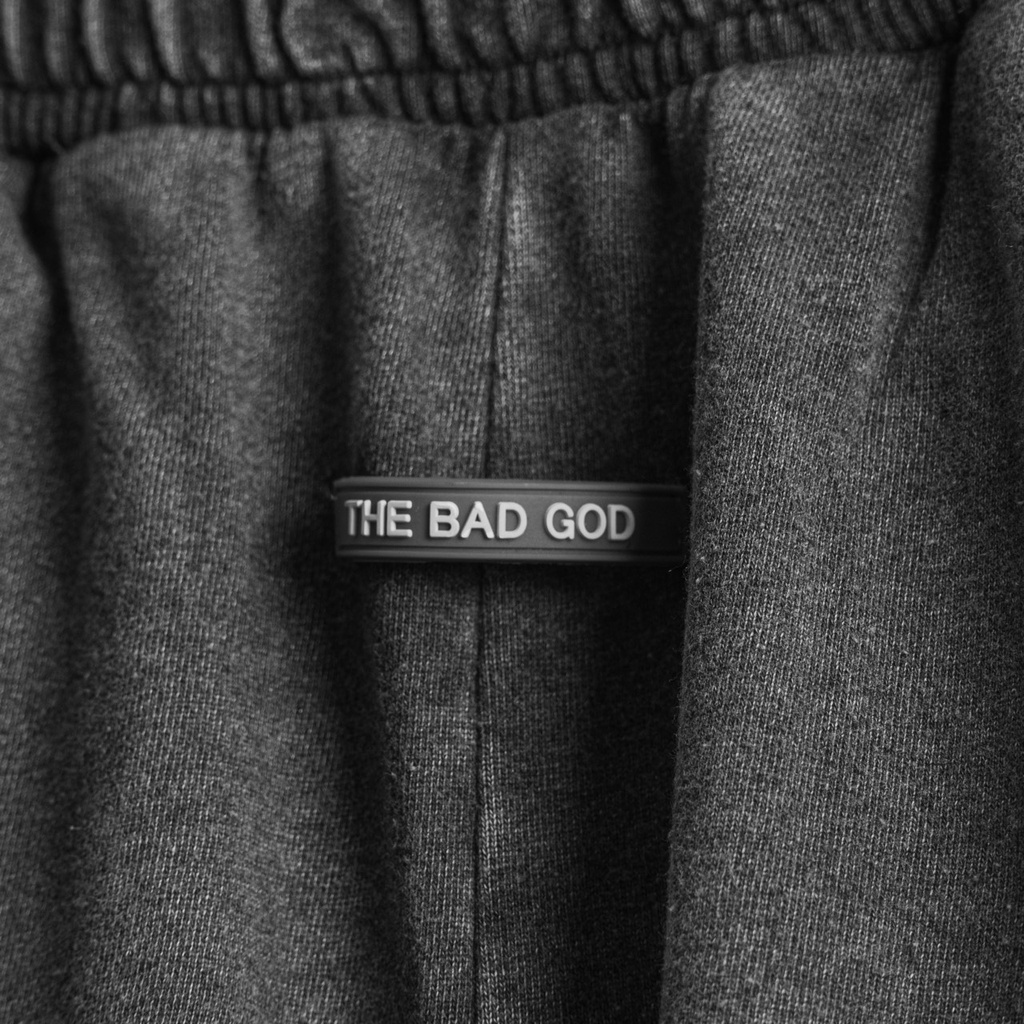 Quần shorts The Bad God Wash Plain không gấu