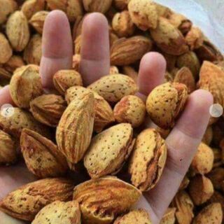Hạt hạnh nhân 75000/250gr
